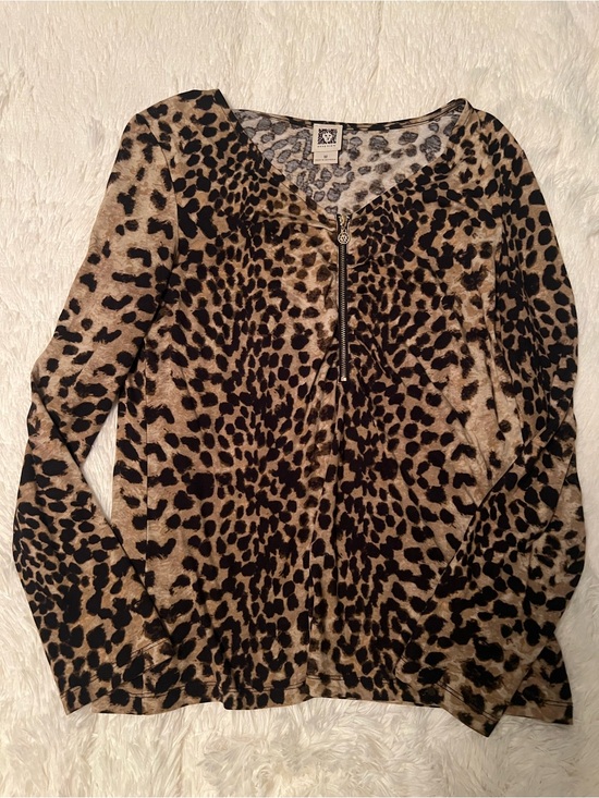 Anne Klein Tops - Anne Klein Leopard Print Zip-Front Long Sleeve Top - Tan & Black